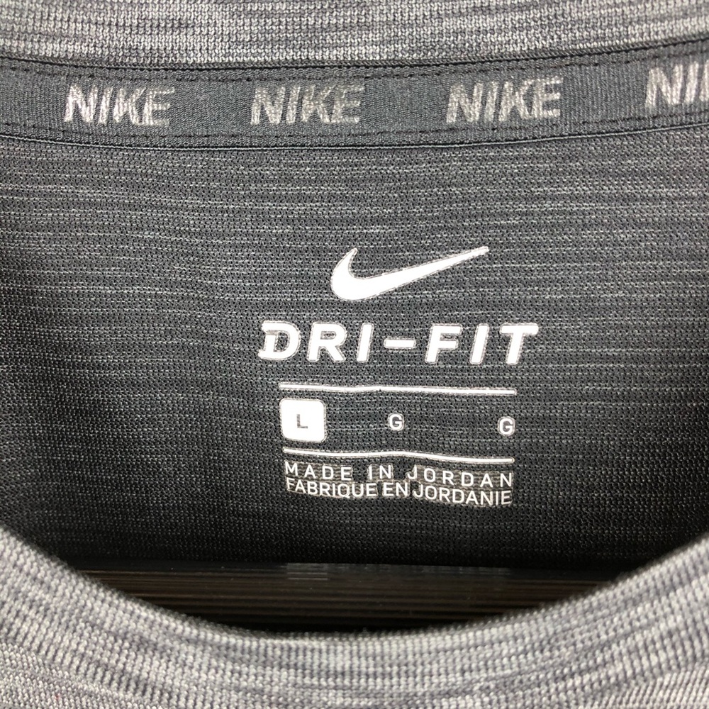 Nike Boys Dri Fit Tshirt, Gray Large - Picture 4 of 9
